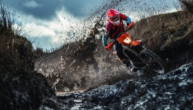 澳门威尼斯官网-防线告急·名单调整·外线爆发——体坛一日动态聚焦